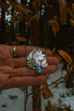 Load image into Gallery viewer, Fiáin (Wolf in irish) Necklace
