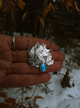 Load image into Gallery viewer, Fiáin (Wolf in irish) Necklace