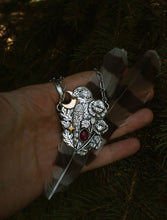 Load image into Gallery viewer, Hawk and Poppy Necklace