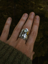 Load image into Gallery viewer, Scenic Bear Shield Ring MADE TO SIZE