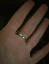 Load image into Gallery viewer, Simple Howling Wolf MADE TO ORDER (Ring or necklace)