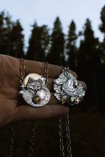 Load image into Gallery viewer, Anam Cara Soul Wolves Necklace