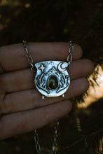 Load image into Gallery viewer, Terrasen Cauldron Necklace