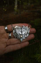 Load image into Gallery viewer, Mabon Wolves Necklace