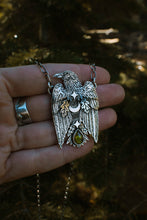 Load image into Gallery viewer, Raven Necklace